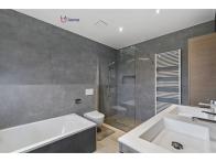 Exceptional Detached House in a Peaceful and Prestigious Setting - Image #10 Exceptional Detached House in a Peaceful and Prestigious Setting - Image #10