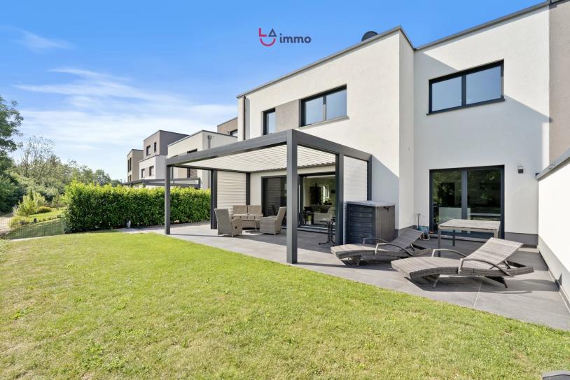 Einzigartiges Einfamilienhaus mit besonderem Charme in hervorragendem Zustand (Baujahr 2020) - Bild #1 Einzigartiges Einfamilienhaus mit besonderem Charme in hervorragendem Zustand (Baujahr 2020) - Bild #1