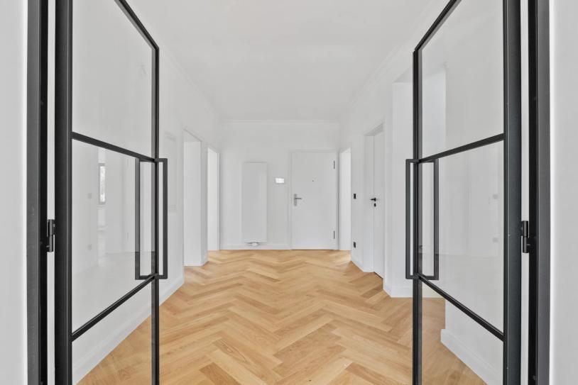 Exceptional 3-Bedroom Apartment with Home Office, Private Garden and Sauna in Strassen - Image #1 Exceptional 3-Bedroom Apartment with Home Office, Private Garden and Sauna in Strassen - Image #1