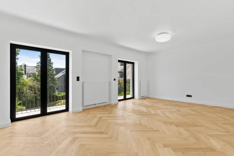 Exceptional 3-Bedroom Apartment with Home Office, Private Garden and Sauna in Strassen - Image #4 Exceptional 3-Bedroom Apartment with Home Office, Private Garden and Sauna in Strassen - Image #4