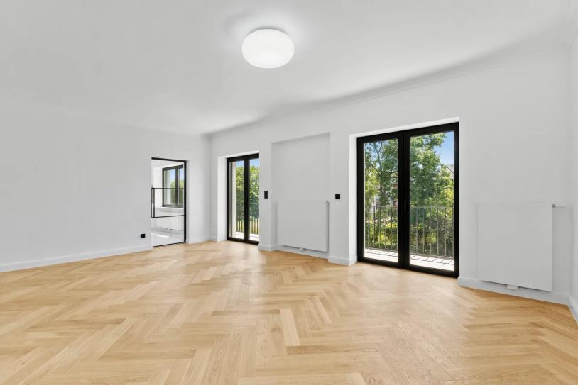 Exceptional 3-Bedroom Apartment with Home Office, Private Garden and Sauna in Strassen - Image #10 Exceptional 3-Bedroom Apartment with Home Office, Private Garden and Sauna in Strassen - Image #10