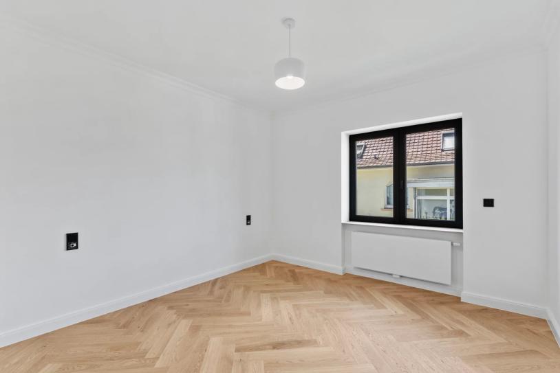 Exceptional 3-Bedroom Apartment with Home Office, Private Garden and Sauna in Strassen - Image #16 Exceptional 3-Bedroom Apartment with Home Office, Private Garden and Sauna in Strassen - Image #16