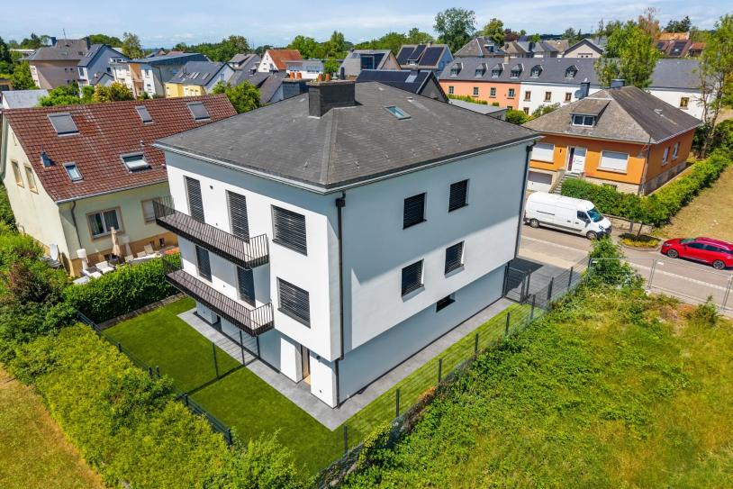 Exceptional 3-Bedroom Apartment with Home Office, Private Garden and Sauna in Strassen - Image #30 Exceptional 3-Bedroom Apartment with Home Office, Private Garden and Sauna in Strassen - Image #30